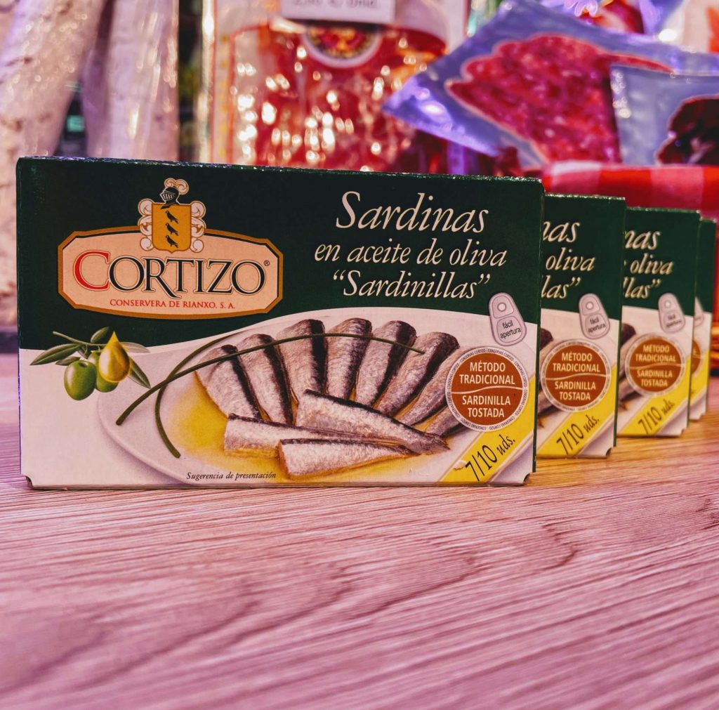 Oferta Lata de Sardinas en Mercado del Corregidor Santi y Maruli